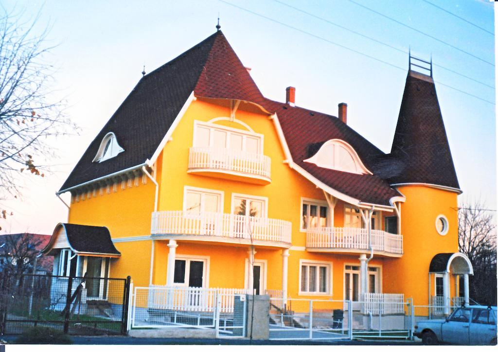 Terezia Guest-House Hotel Vonyarcvashegy Exterior photo